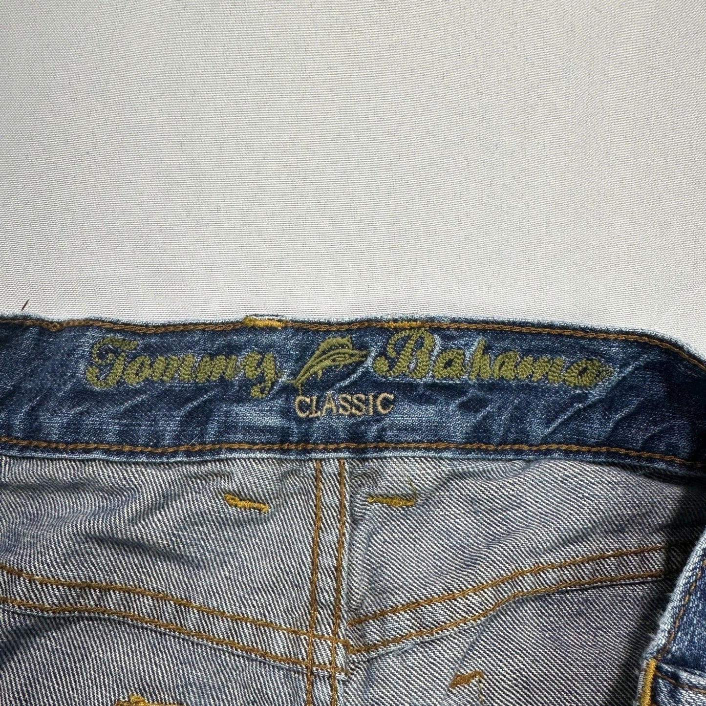 Tommy Bahama Mens 34x30 Classic Fit Straight Leg Jeans Medium Wash Denim Blue
