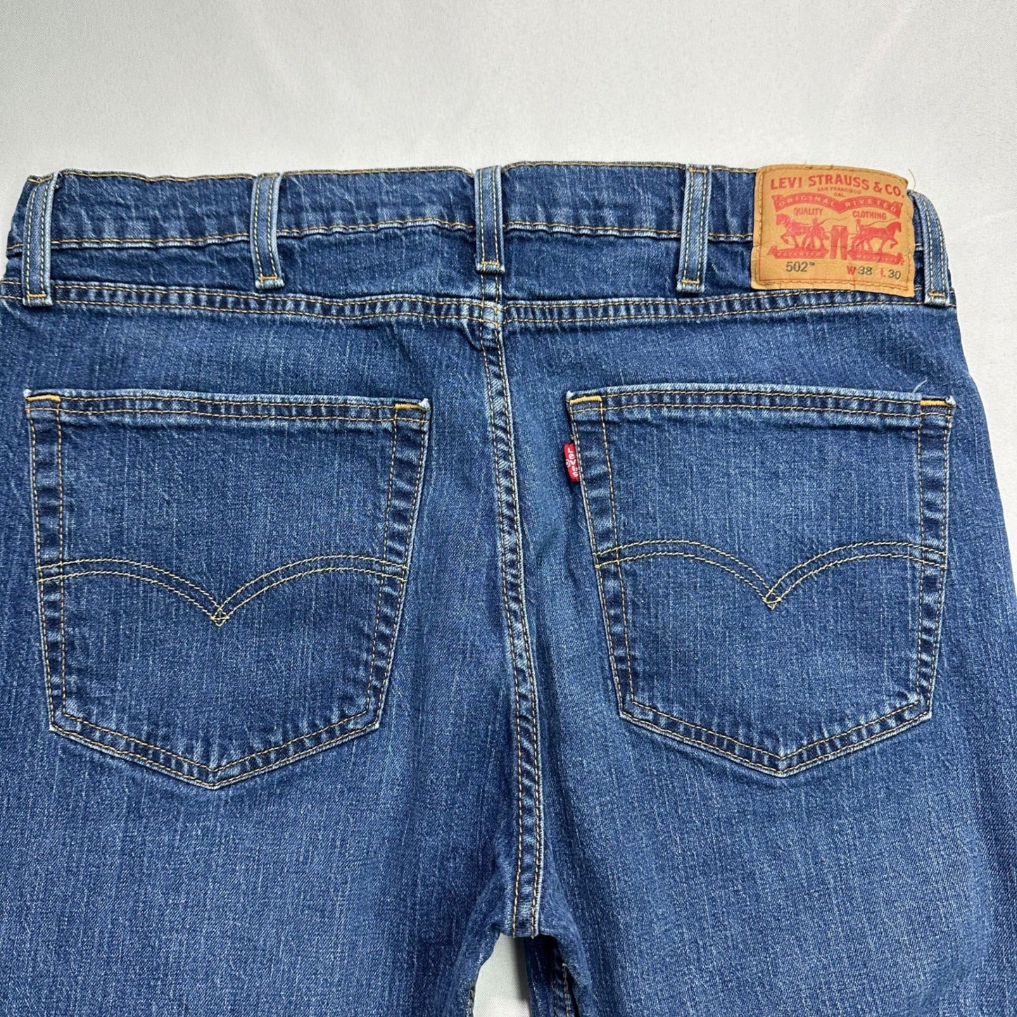 Levi Strauss 502 Regular Taper Mens Jeans Blue Medium Wash W38 L30 Denim Pants