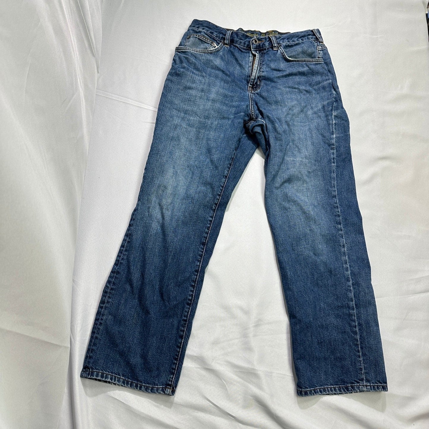 Tommy Bahama Mens 34x30 Classic Fit Straight Leg Jeans Medium Wash Denim Blue
