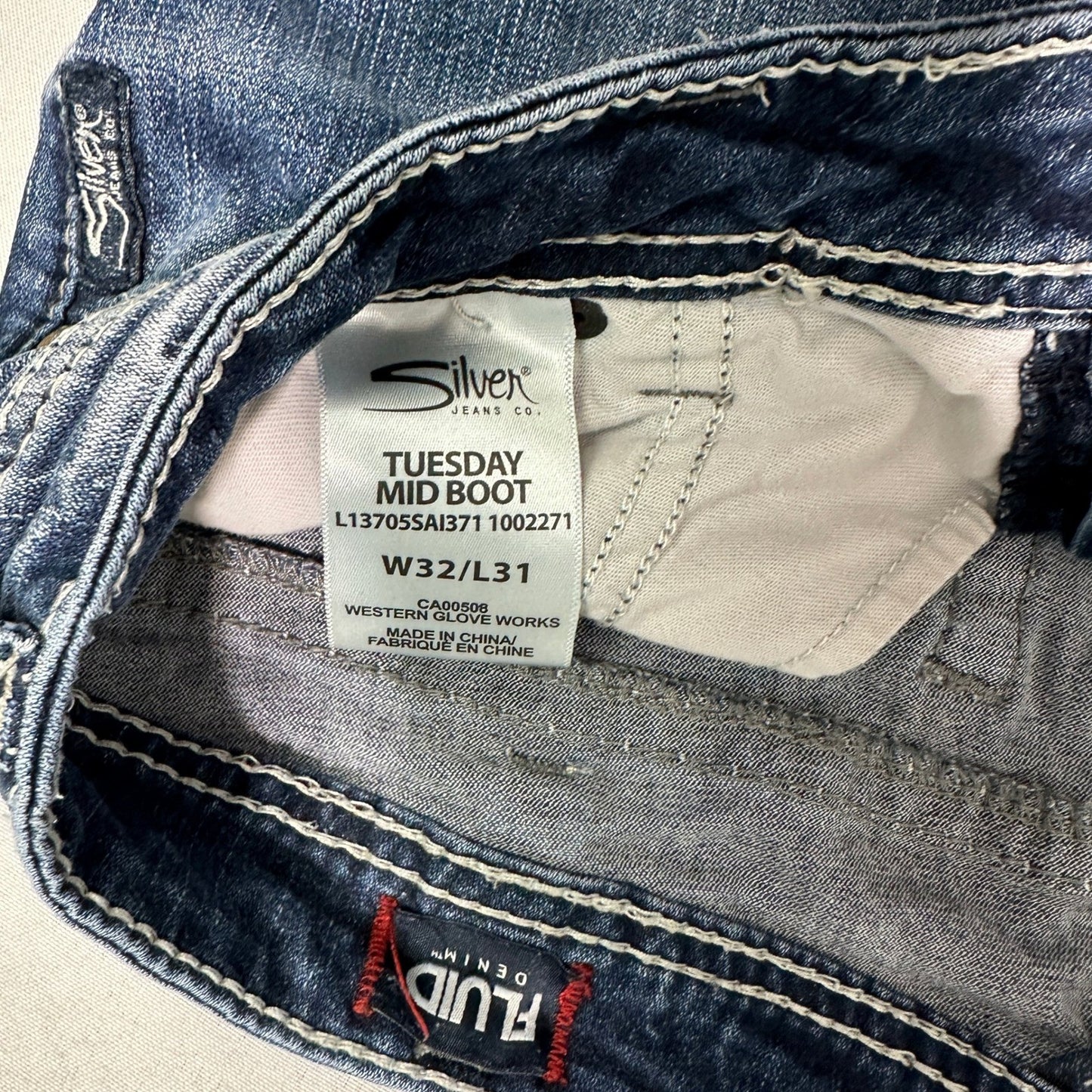 Silver Jeans Co Tuesday Bootcut Jeans Womens 32x31 Blue Mid Rise Fluid Denim