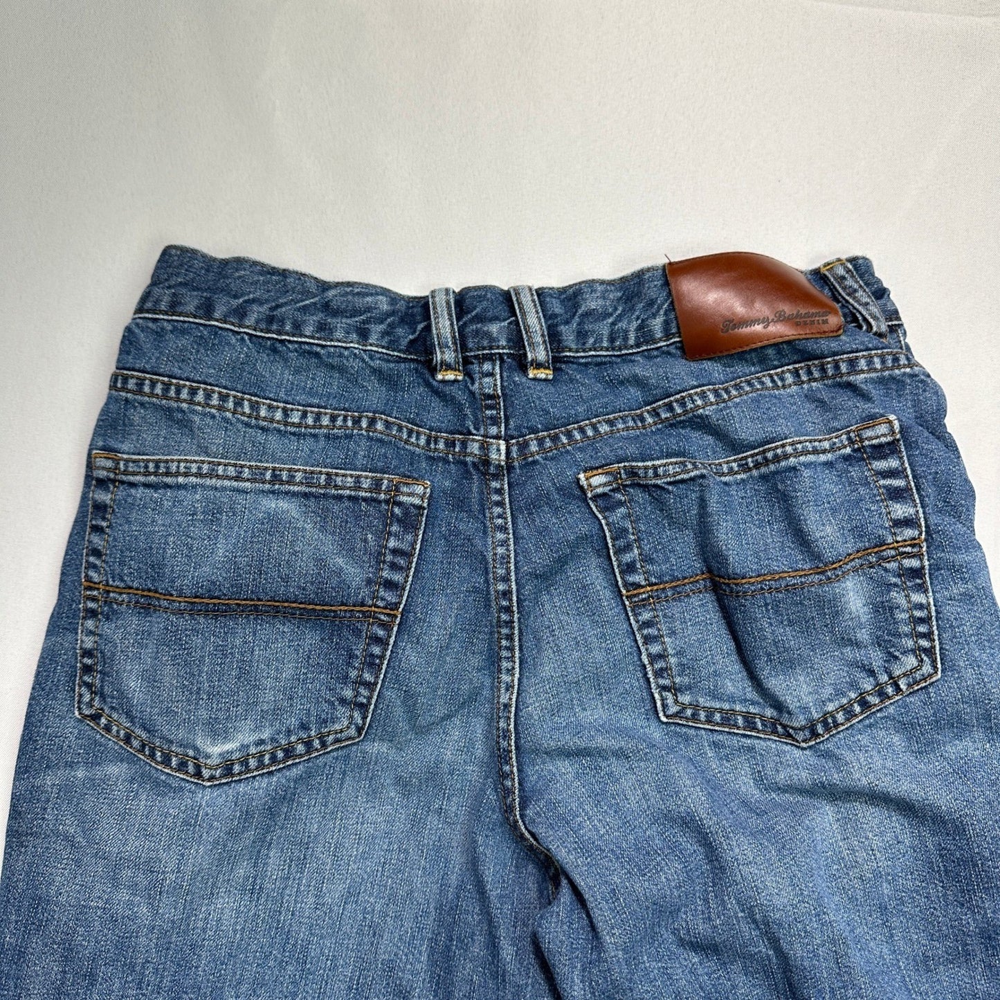 Tommy Bahama Mens 34x30 Classic Fit Straight Leg Jeans Medium Wash Denim Blue