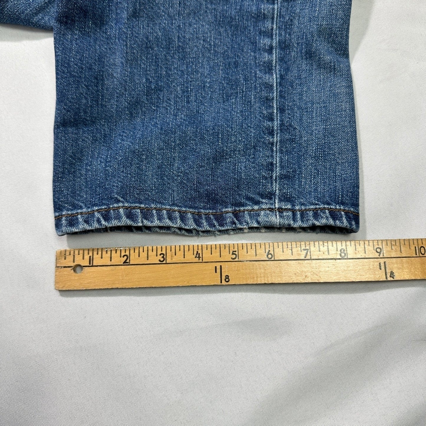 Tommy Bahama Mens 34x30 Classic Fit Straight Leg Jeans Medium Wash Denim Blue